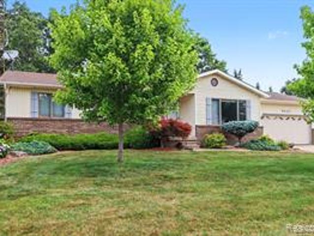 9442 woodside trail