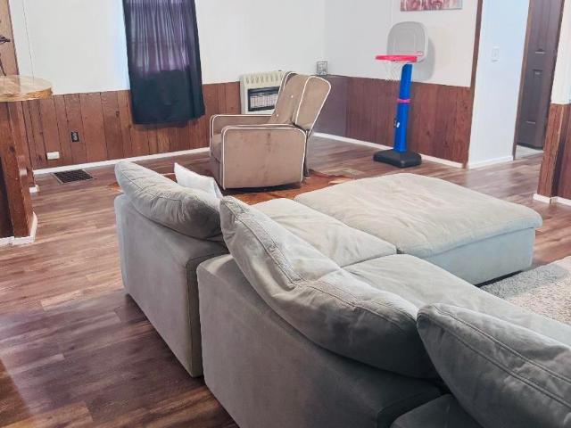 944 E Highway 270