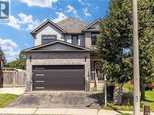 944 Parkvale Court, Kitchener, ON, N2R 1Y6 house for sale | Listing ID 40857 | Royal LePage