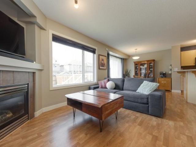 9456 Stein Way Nw, Edmonton, AB, T6R 0E4 house for sale | Listing ID E4494 | Royal LePage