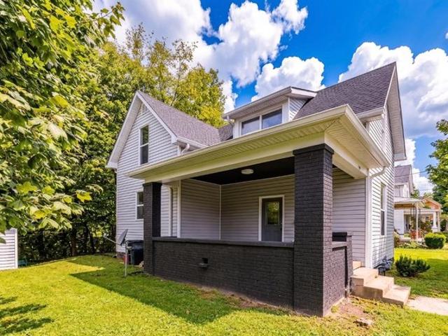 945 Cliff St, Brookville, IN 47012
