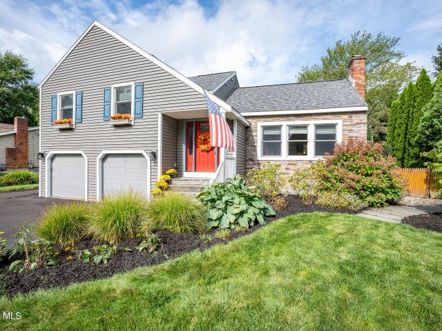 945 Mohegan Road
