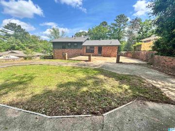 945 Ridgewood Circle