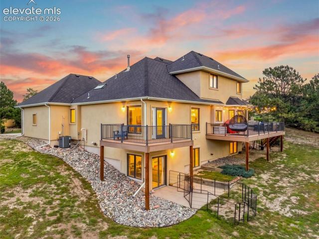 945 W Caribou Drive