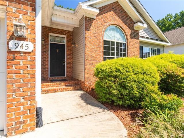 945 Wellesley Place Drive