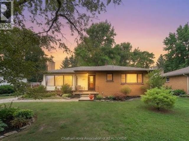 9467 Longwoods Road, Chatham Township, ON, N7M 5J7 house for sale | Listing ID 26019 | Royal LePage