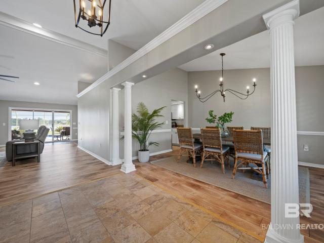 9462 Lakeview Drive