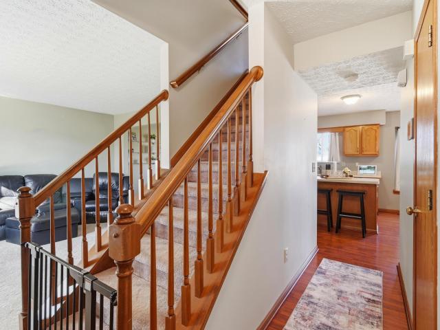 946 Lateglow Court
