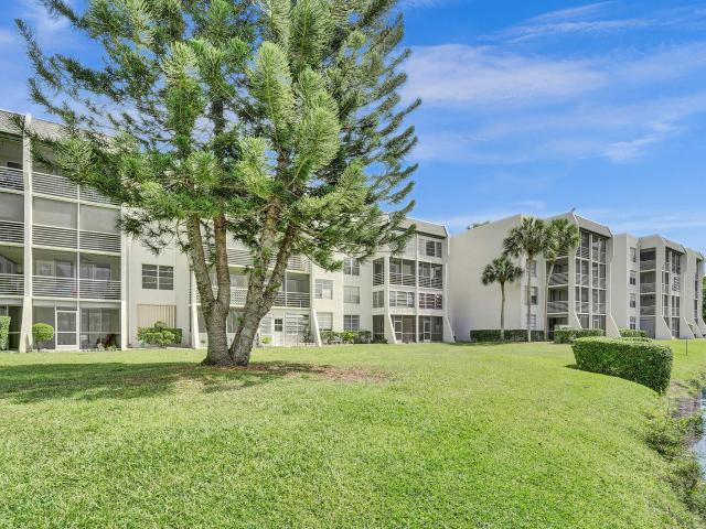 9470 Poinciana Pl, Unit 308, Davie, FL 33324 | MLS #B26005