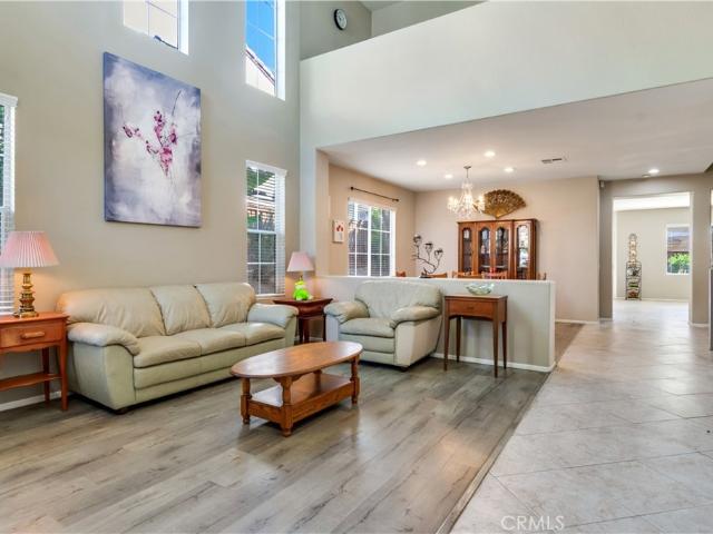 9471 Twin Oaks Pl