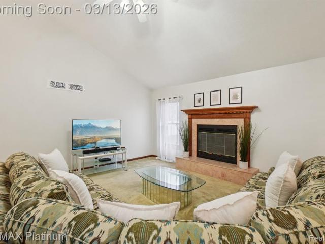 9472 Hill Road