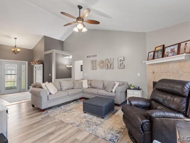 9472 Walnut Drive