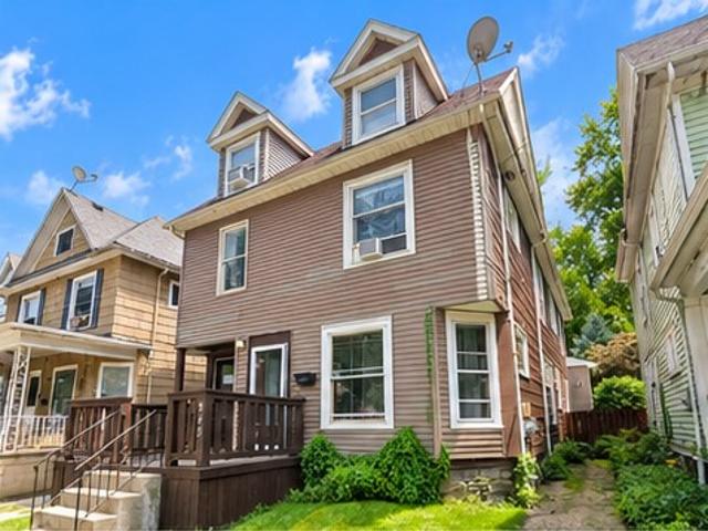 947 949 W 10TH Street