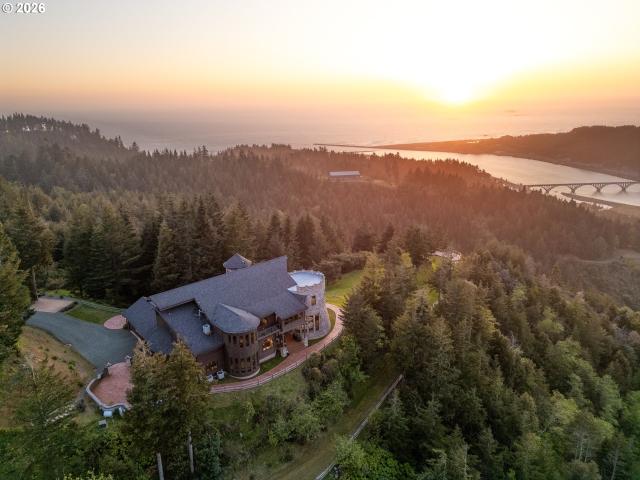 94880 Grizzly Mountain Rd