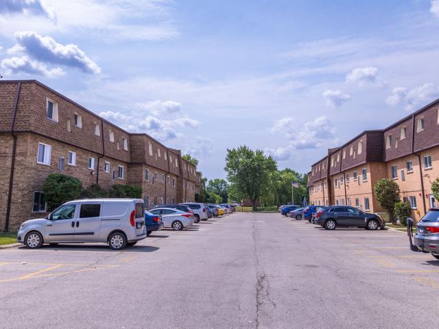 9480 Bay Colony Drive Unit 2N, Des Plaines, US, IL