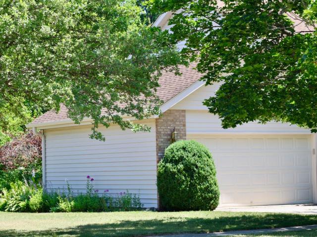 948 Cedar Dr