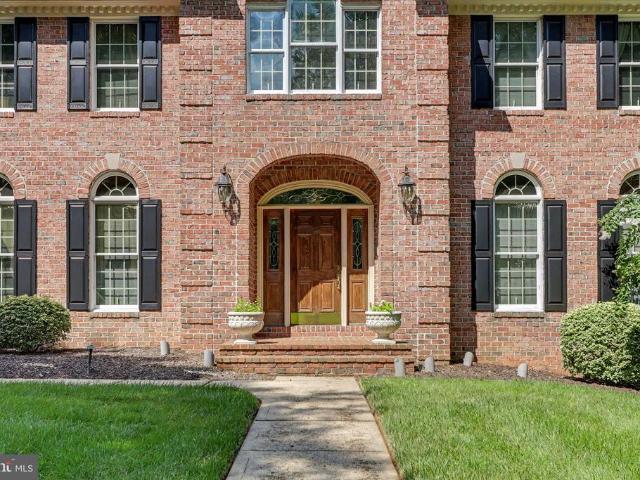 948 Glenangus Drive