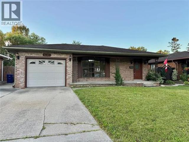 9495 Beachdale Unit# Upper, Windsor, ON, N8R 1S4 house for lease | Listing ID 26021 | Royal LePage