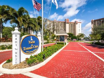 9495 Blind Pass Rd, Unit 205, St. Pete Beach, FL 33706 | MLS #TB8493