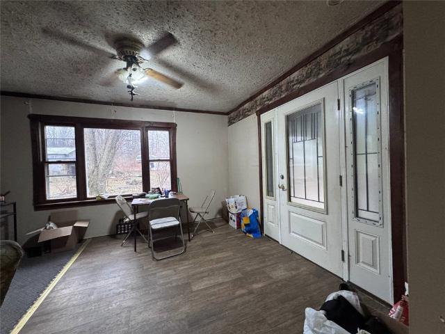 9495 E Main Road