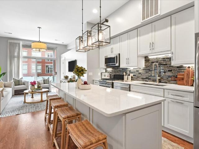 949 W Madison Street # 407