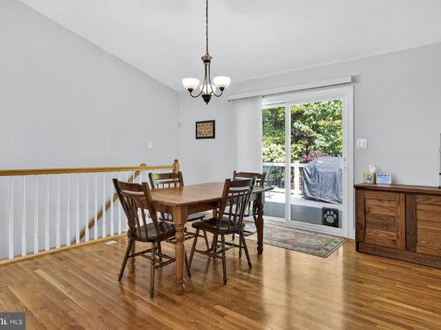 949 Wild Rose Lane