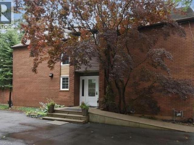 949 Upper Paradise Road, Hamilton, ON, L9B 2M9 house for sale | Listing ID 40859 | Royal LePage