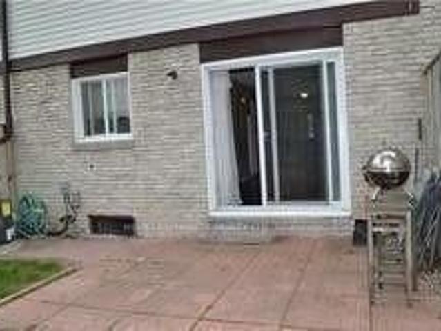 94 45 Hansen Road, Brampton