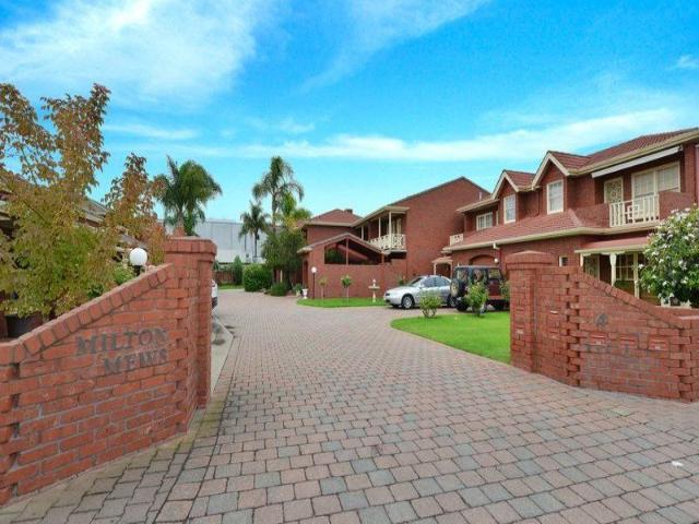 9/4 6 Chapel Street, Glenelg, SA 5045