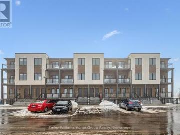 Wellington, Ontario - Balcony, Parking