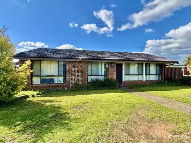 94 Emerald Drive, EAGLE VALE House for rent Listed by Campbel.
