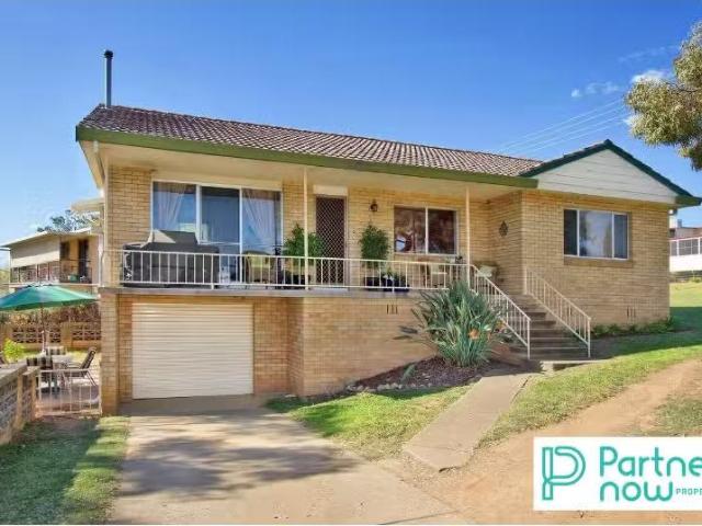 94 Garden Street, TAMWORTH House for rent Listed by Sophie Du.