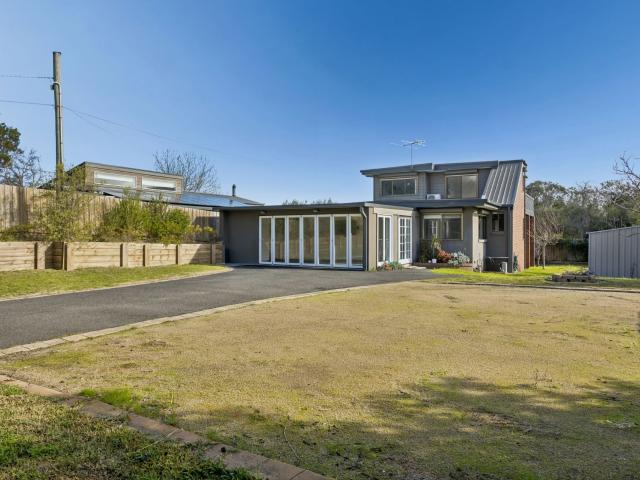 94 Grandview Avenue, Rye