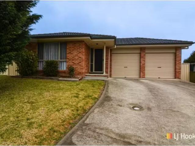 94 Landa Street, Lithgow House for rent Listed by Lynette Del.