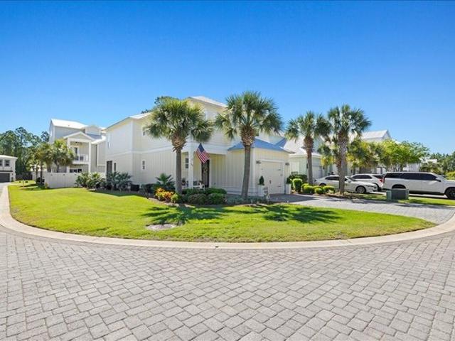 94 Lakeland Dr, Miramar Beach, FL 32550