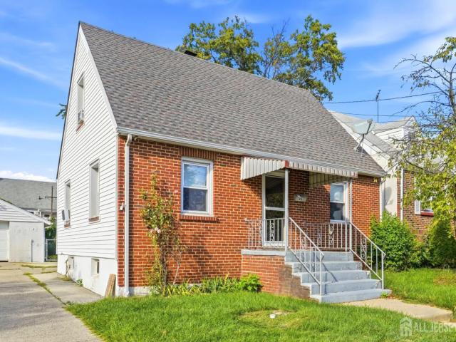 94 luther Avenue