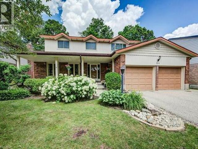 94 Mccarron Crescent, Waterloo, ON, N2L 5N2 house for sale | Listing ID 40843 | Royal LePage