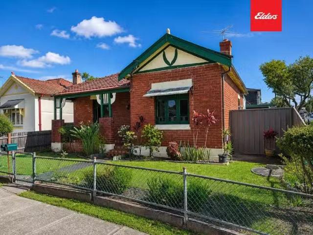 94 Oxford Street, Berala House for rent Listed by Hamza Albal.