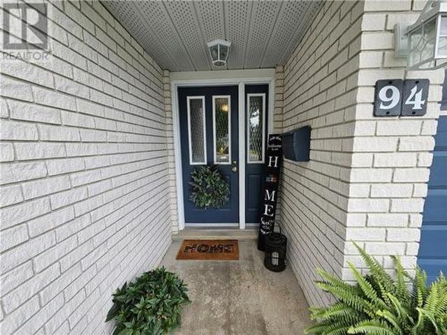 94 Renee Crescent, Garson, ON, P3L 1B7 house for sale | Listing ID 2130 | Royal LePage
