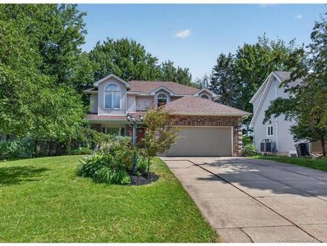 94 Sandalwood Dr, Moncton, NB, E1C 1Z5 house for sale | Listing ID NB144358 | Royal LePage