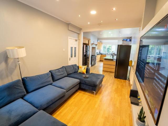 94 Salisbury Road, Balsall Heath, B13 8JY, United Kingdom | 10 bed house for rent #136264095 | Rentberry