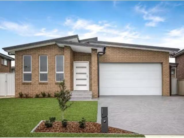 94a Shepherd Street, Colyton House for rent Listed by Century.