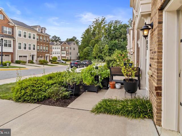 9505 Sycamore Grv