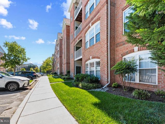 9506 Amberleigh Lane # M