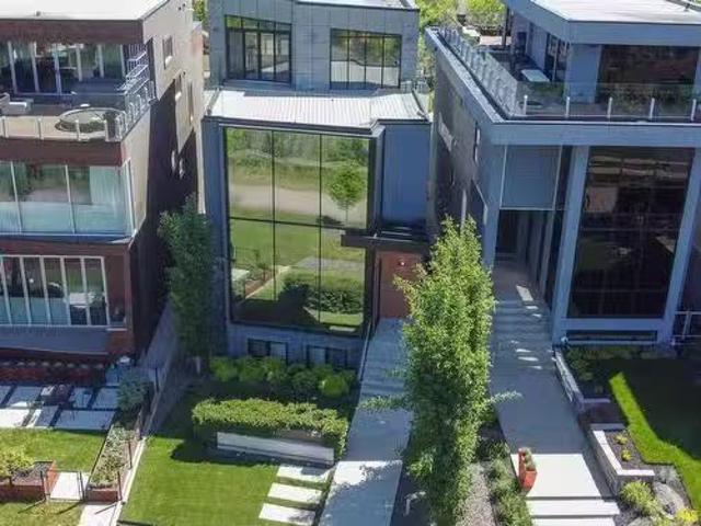 9509 99B Street, Edmonton, AB, T6E 3X1 house for sale Listi.