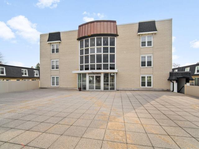 9500 N Green Bay Rd, Unit 210