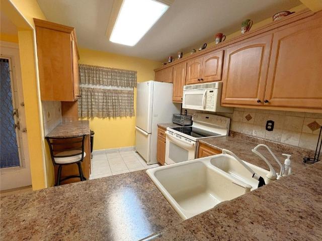 9501 Seagrape Drive Unit 305, Davie, US, FL