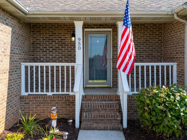 950 Dunkirk Drive