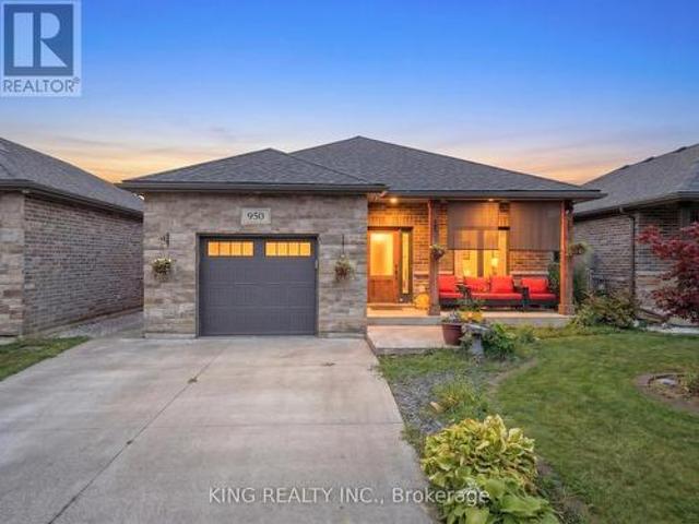 950 Ellrose Avenue, Windsor, ON, N8Y 3W9 house for sale | Listing ID X13698 | Royal LePage