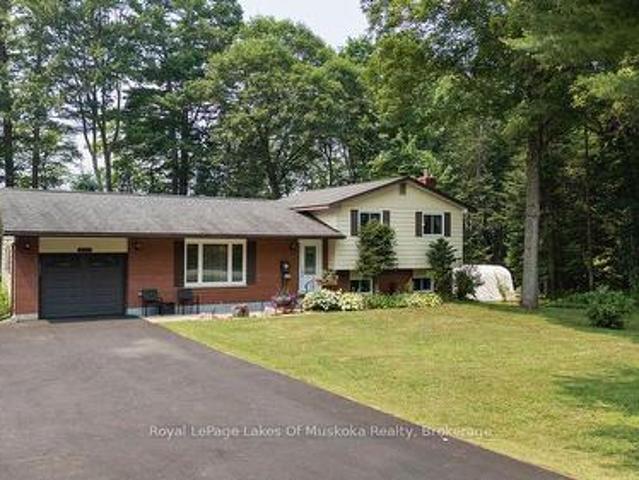 950 Muskoka #3 Road N, Huntsville Chaffey, ON, P1H 1E2 house for sale | Listing ID X13584 | Royal LePage